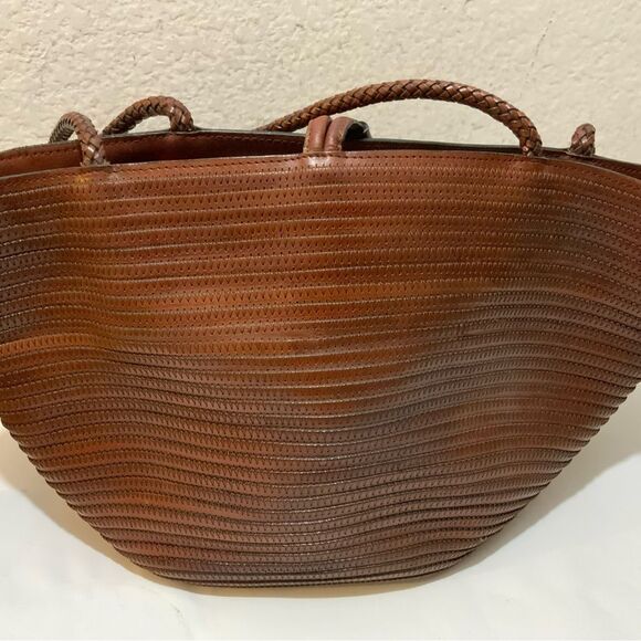 Talbots Leather Woven bucket Bag top open - Picture 4 of 14